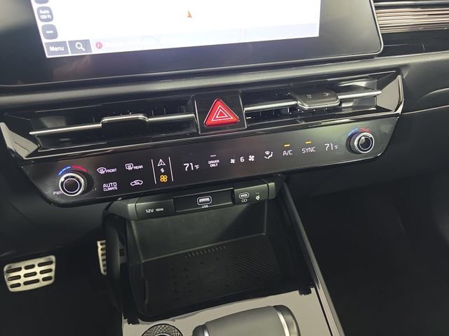 Certified 2025 Kia Niro EX Touring FWD image 26
