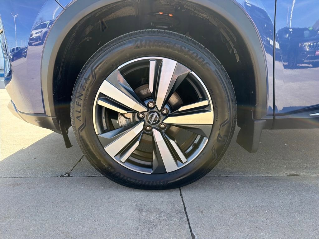 Used 2023 Nissan Rogue SL image 29