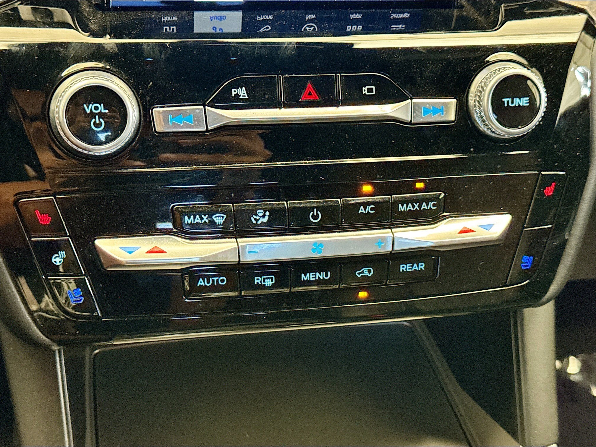 Used 2022 Ford Explorer Platinum w/ Equipment Group 601A image 10