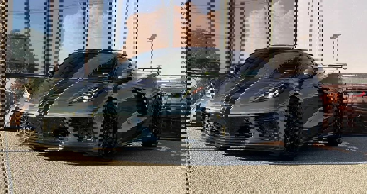 Used 2022 Chevrolet Corvette Stingray Premium Conv w/ Z51 Performance Package image 3