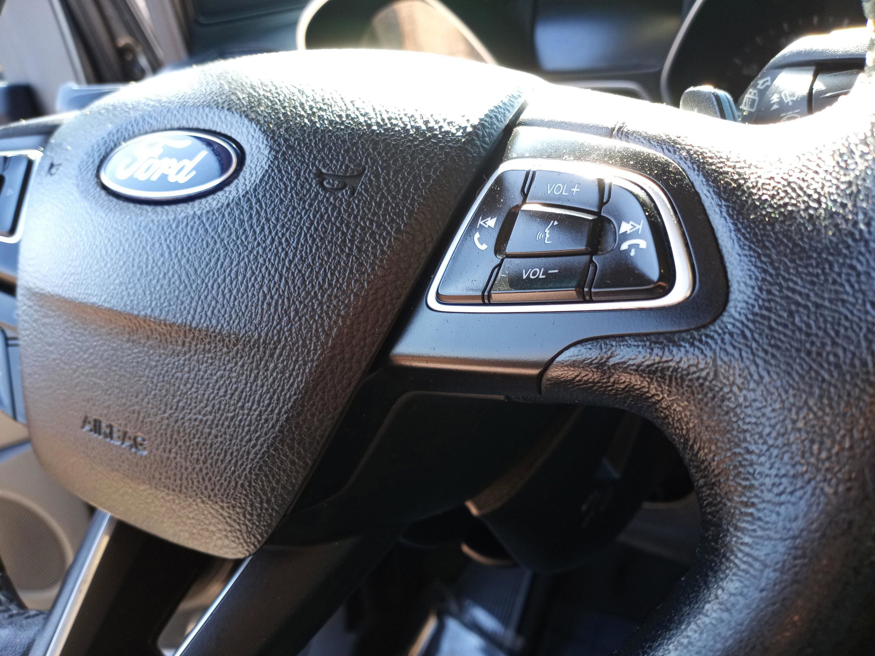 Used 2017 Ford Escape Titanium image 12