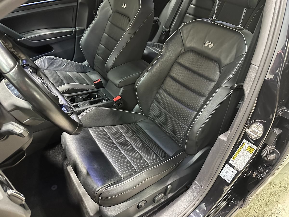 Used 2018 Volkswagen Golf 4-Door AWD/4WD image 24