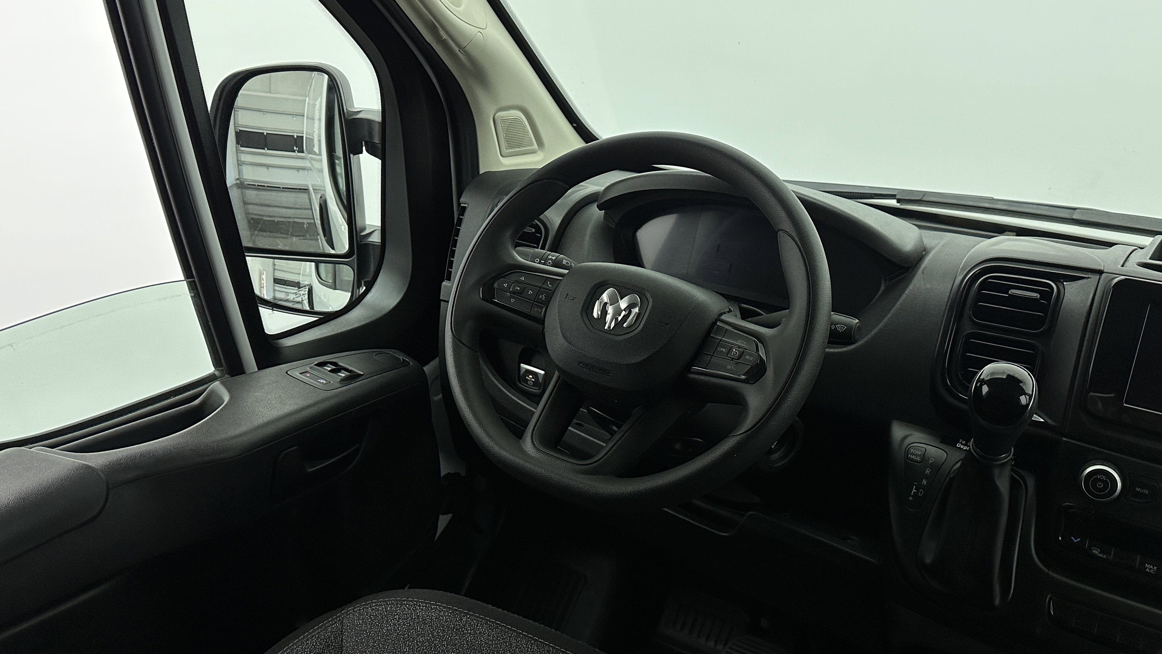 Used 2023 RAM ProMaster 2500 image 16