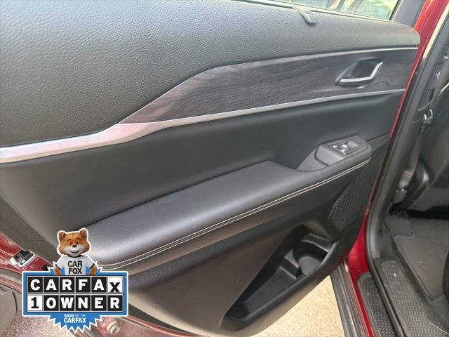 Used 2023 Jeep Grand Cherokee L Limited w/ Luxury Tech Group II image 24