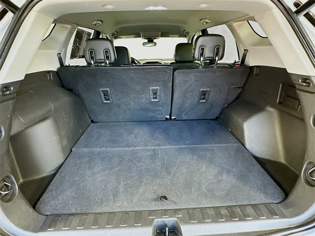 Used 2020 GMC Terrain SLT w/ Preferred Package image 25