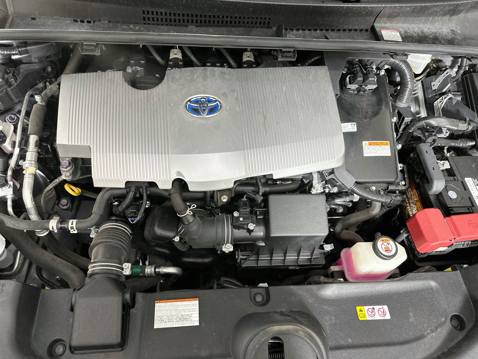 Used 2021 Toyota Prius LE w/ Carpet Mat Package (TMS) AWD/4WD image 32