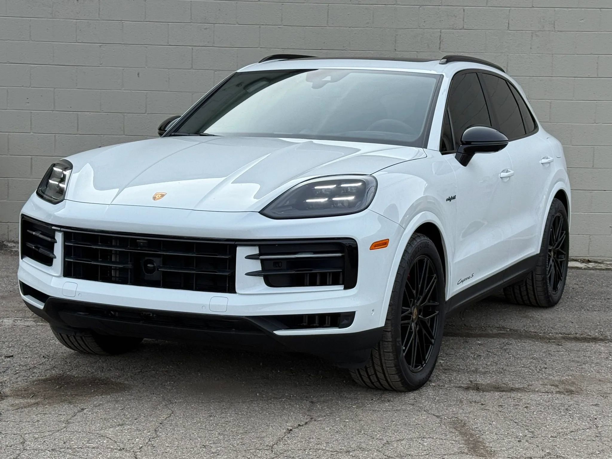 Used 2025 Porsche Cayenne S w/ Premium Package Plus image 1