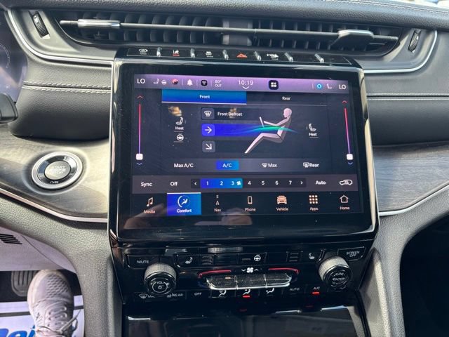 Certified 2022 Jeep Grand Cherokee L Limited w/ Black Appearance Package AWD/4WD image 32