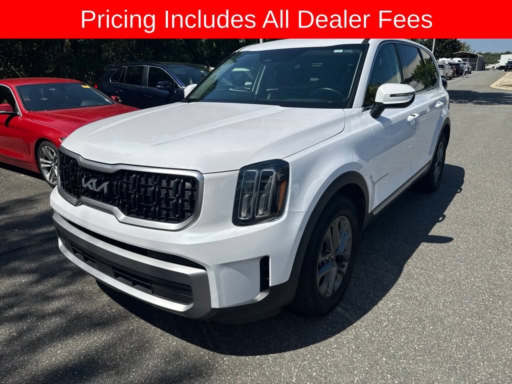 Used 2023 Kia Telluride LX AWD/4WD image 3