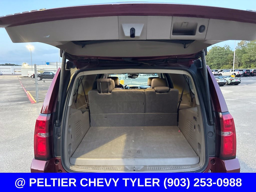 Used 2019 Chevrolet Suburban Premier AWD/4WD image 23