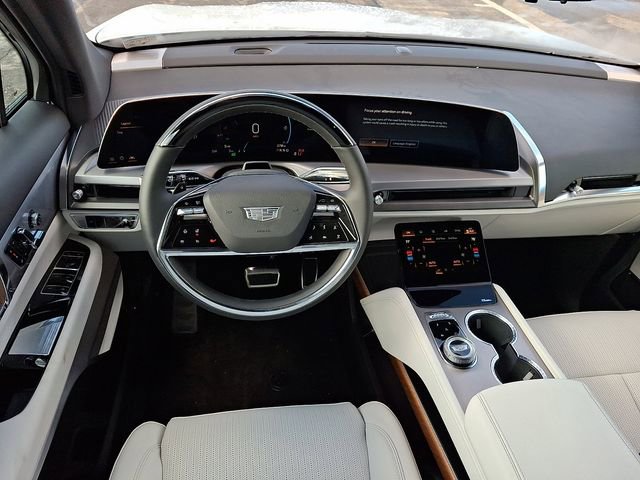 New 2026 Cadillac Vistiq Luxury AWD/4WD image 5