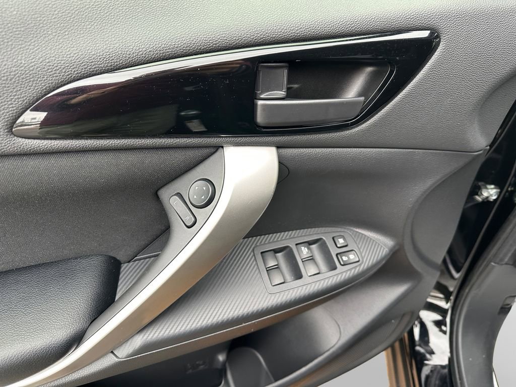 Used 2025 Mitsubishi Eclipse Cross ES image 14