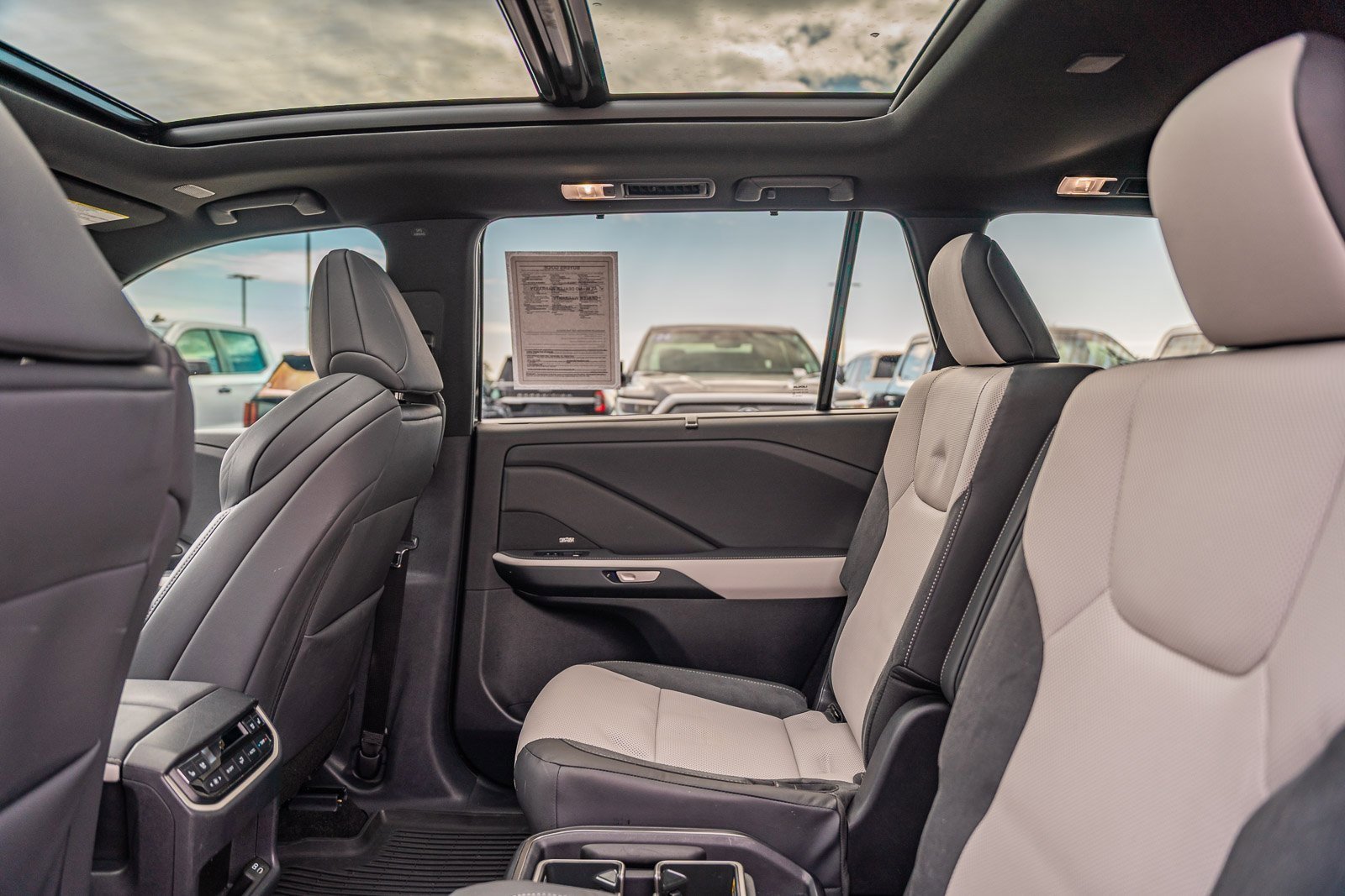 Used 2025 Lexus TX 500h AWD image 29