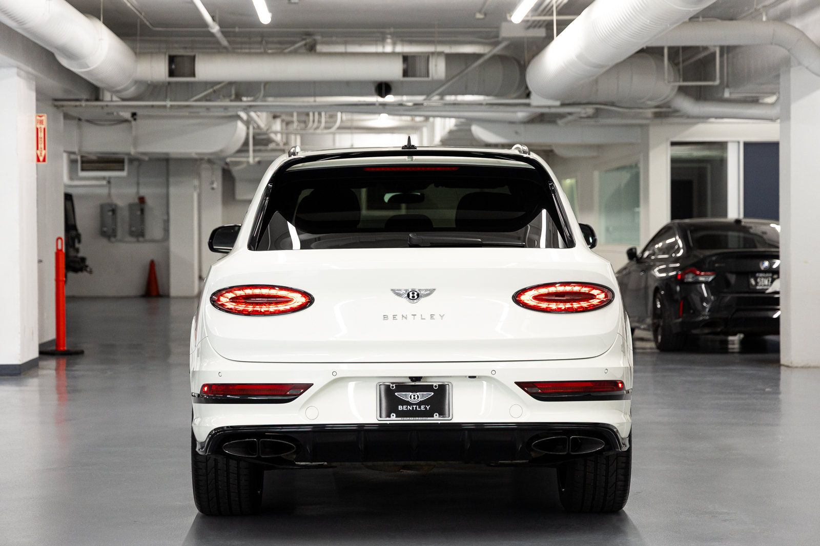 Used 2023 Bentley Bentayga AWD/4WD image 5
