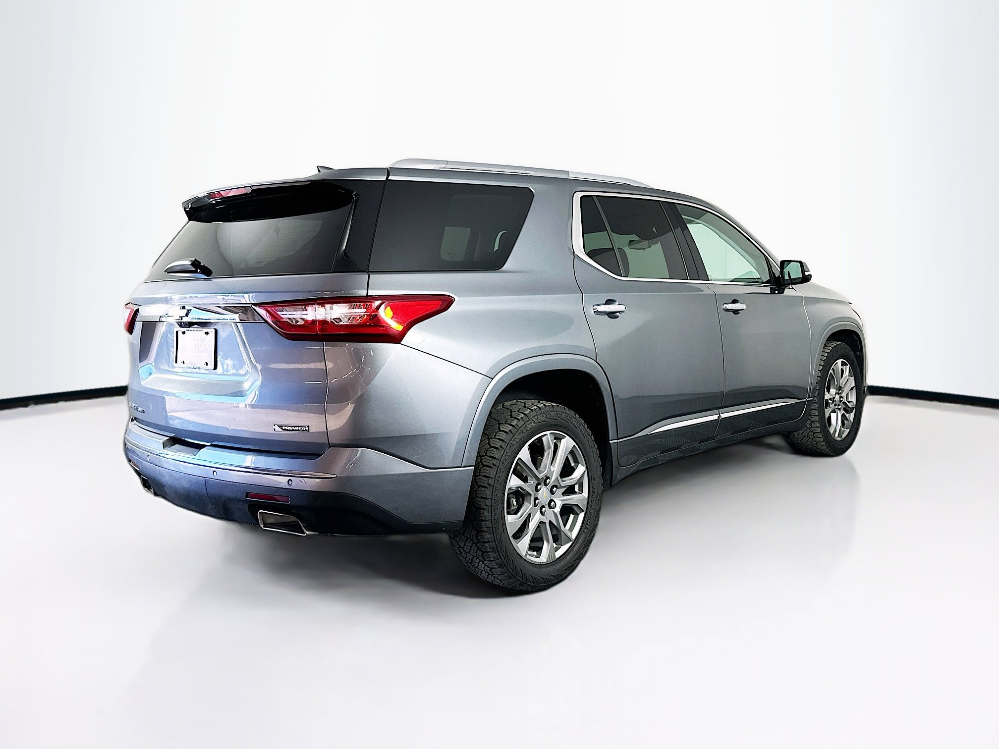 Used 2018 Chevrolet Traverse Premier image 9