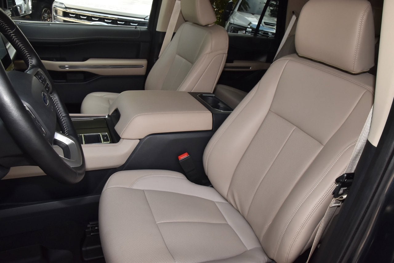 Used 2024 Ford Expedition XLT RWD image 33