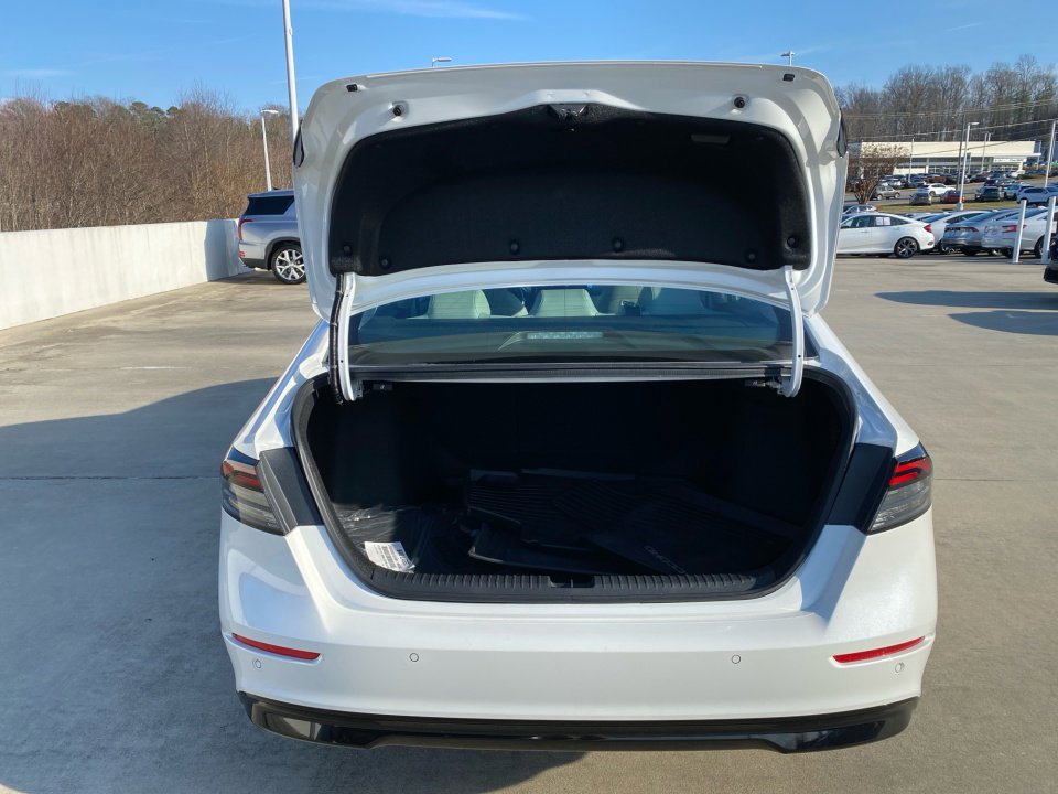 Certified 2023 Honda Accord Touring image 18