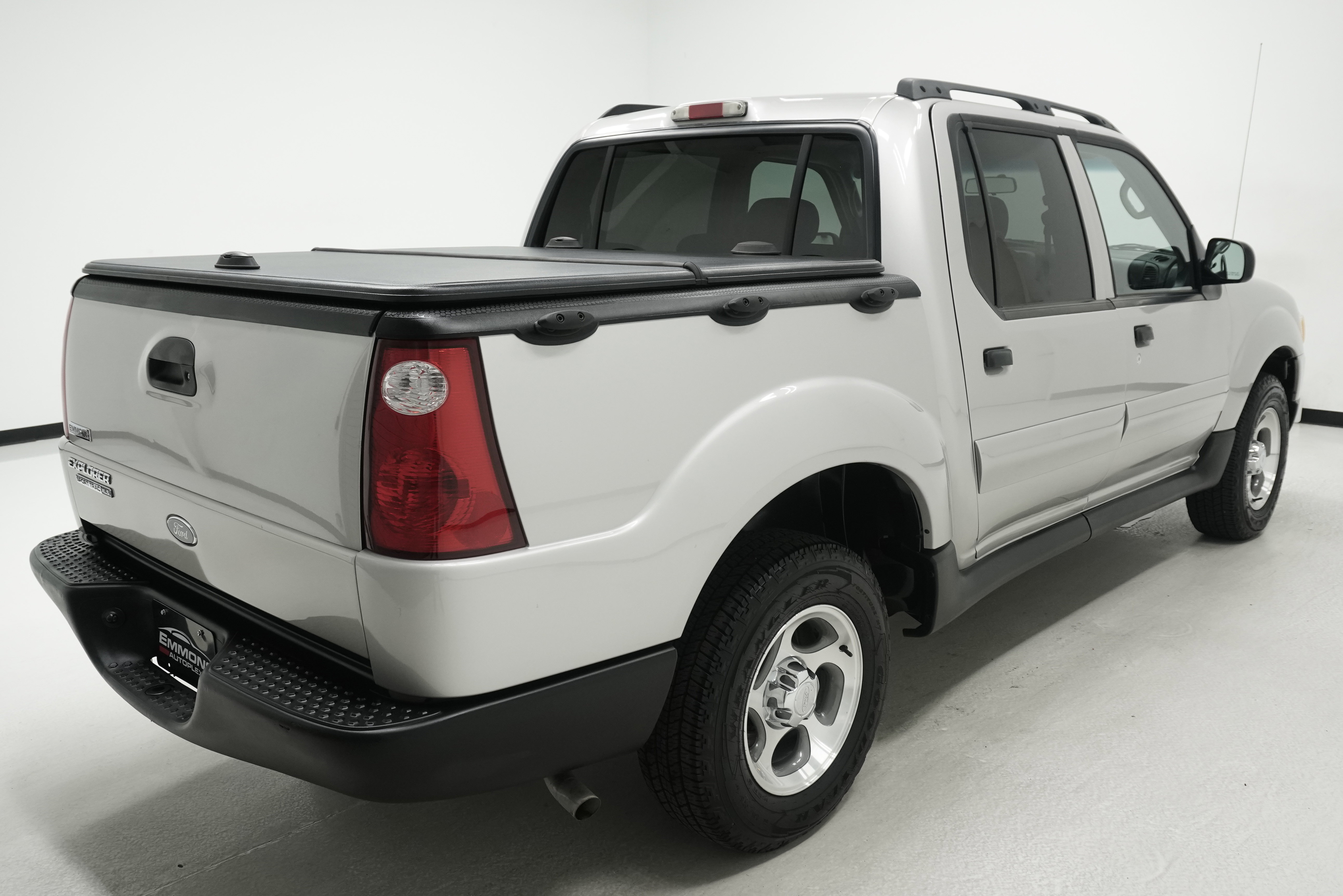 Used 2005 Ford Explorer Sport Trac Adrenalin RWD image 4