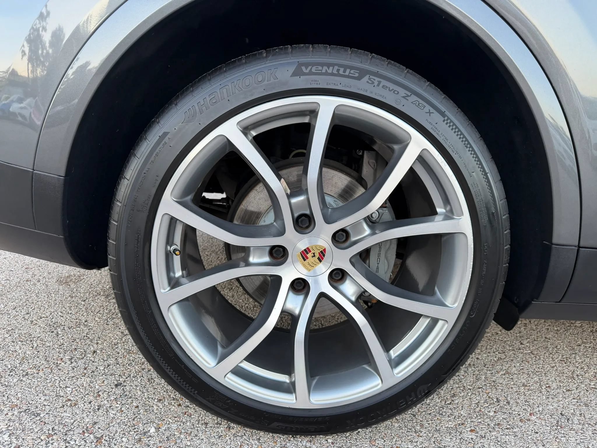 Used 2019 Porsche Cayenne S AWD/4WD image 16