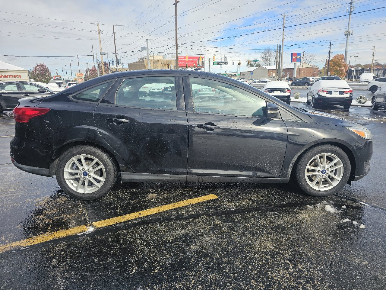 Used 2016 Ford Focus SE w/ Reverse Sensing Package image 4