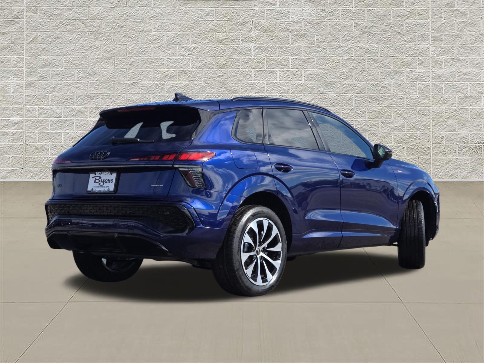 New 2026 Audi Q3 quattro 2.0T AWD/4WD image 7