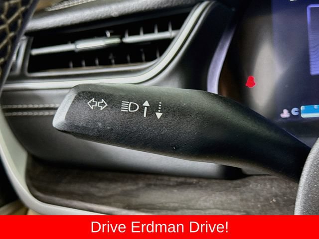 Used 2022 Jeep Grand Cherokee Limited w/ Luxury Tech Group II RWD image 15