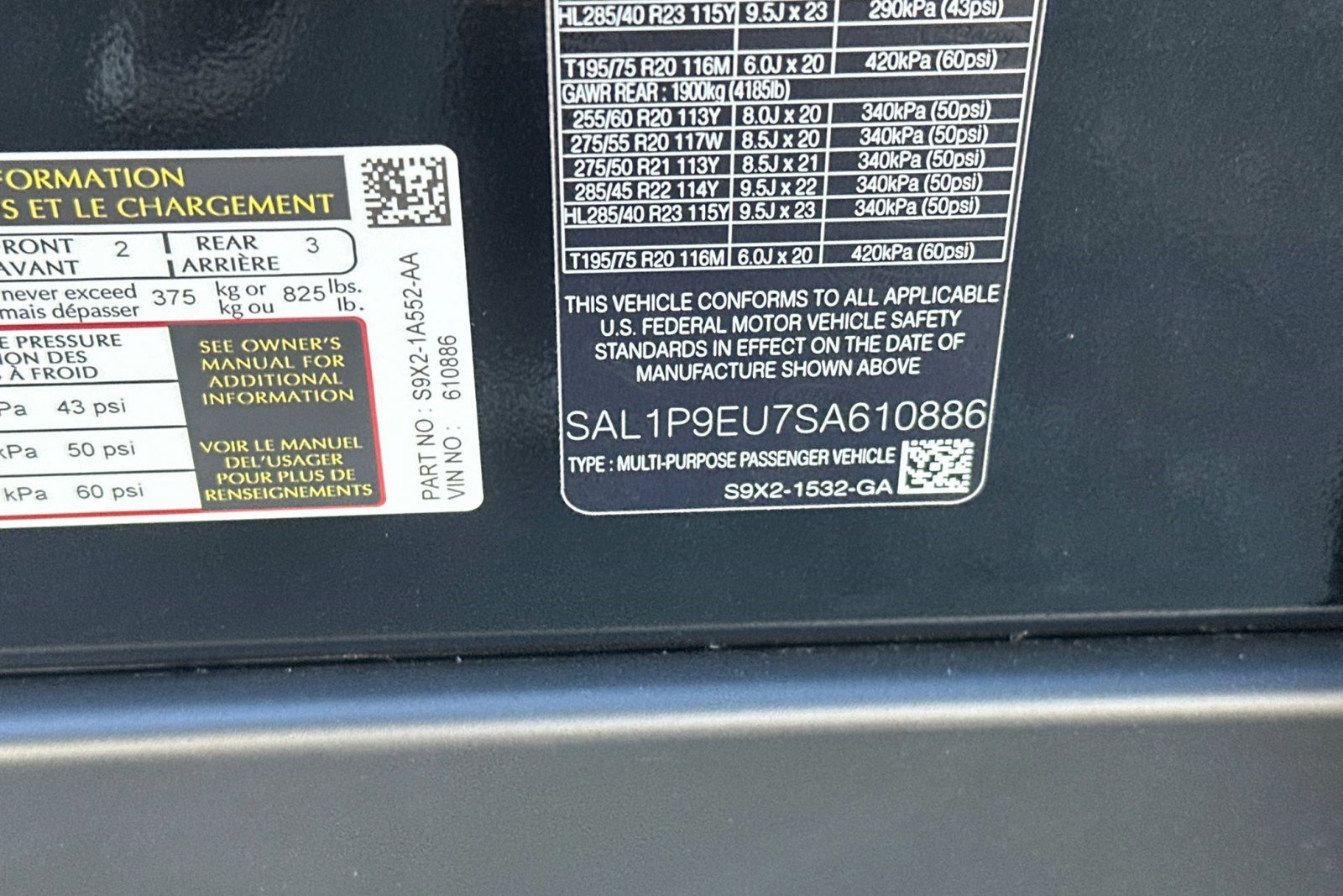 Used 2025 Land Rover Range Rover Sport SE image 38