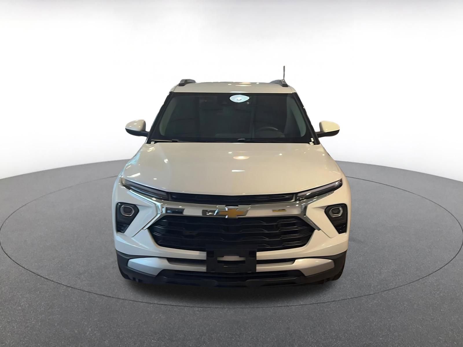 Used 2025 Chevrolet TrailBlazer LT image 4