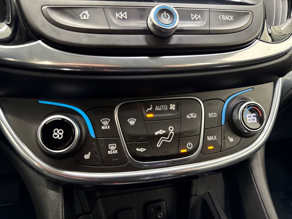 Used 2018 Chevrolet Volt Premier w/ Driver Confidence Package FWD image 20