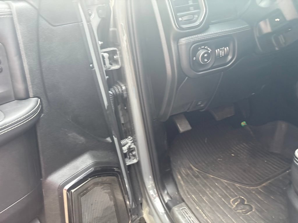 Used 2025 RAM 2500 Limited AWD/4WD image 11