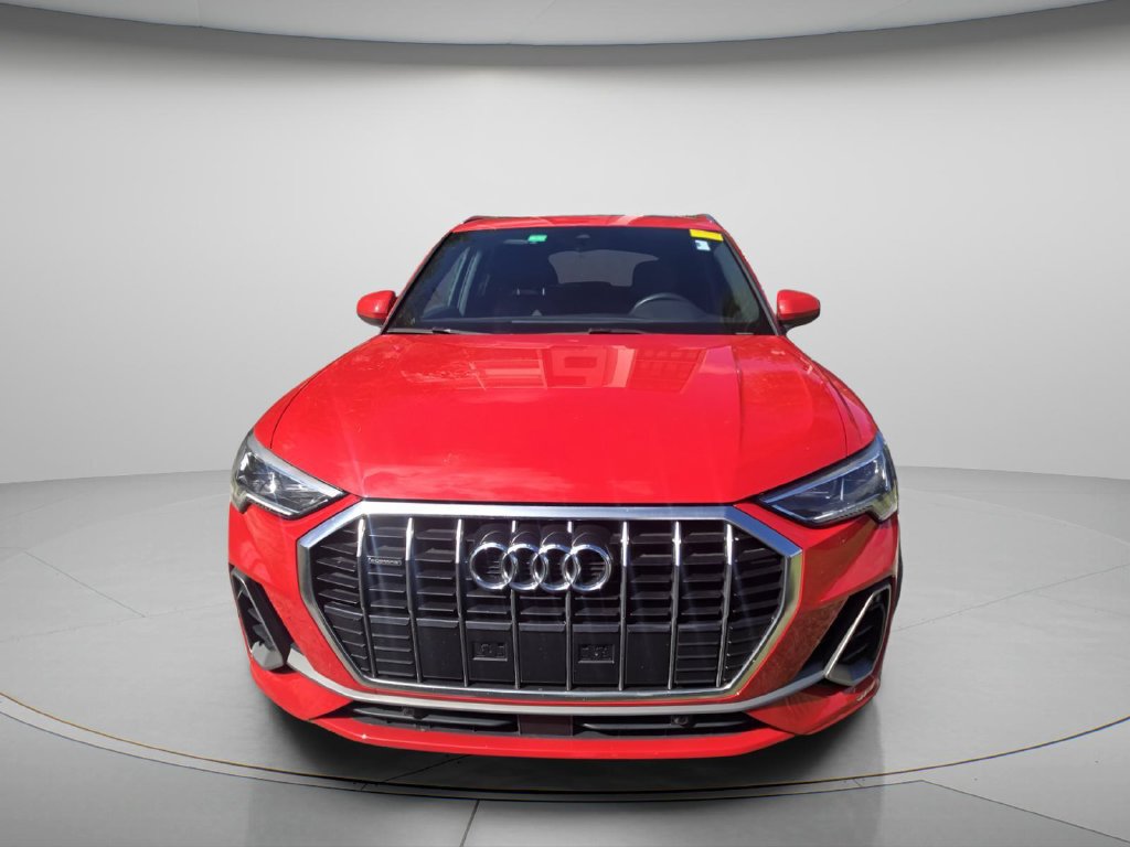 Used 2023 Audi Q3 2.0T Premium w/ 19" Wheel Package AWD/4WD image 3