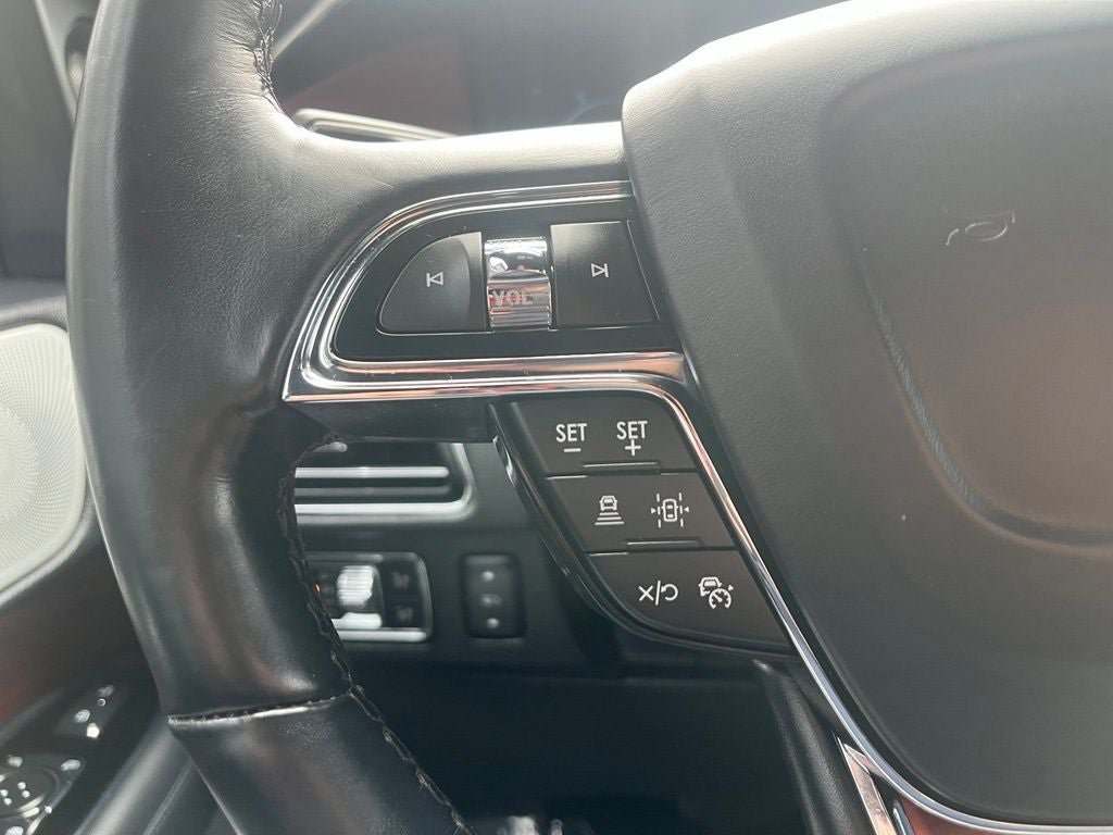 Certified 2024 Lincoln Navigator L Reserve AWD/4WD image 30