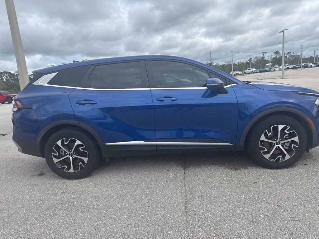 Used 2023 Kia Sportage EX image 4