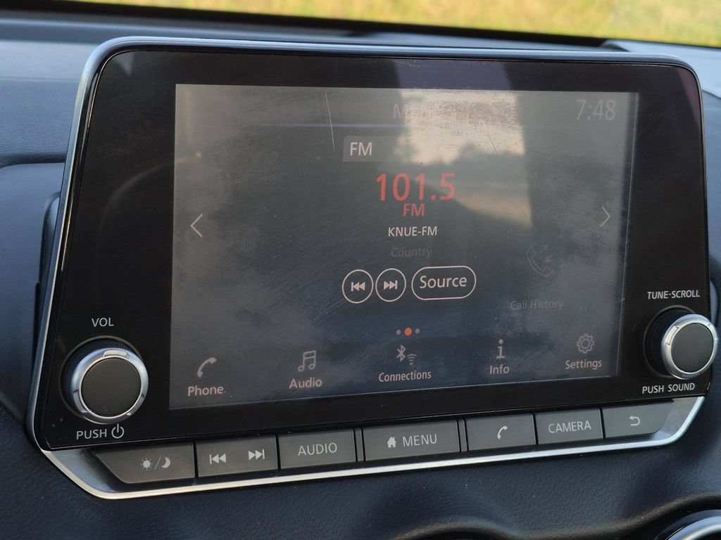 Used 2021 Nissan Sentra SV FWD image 23