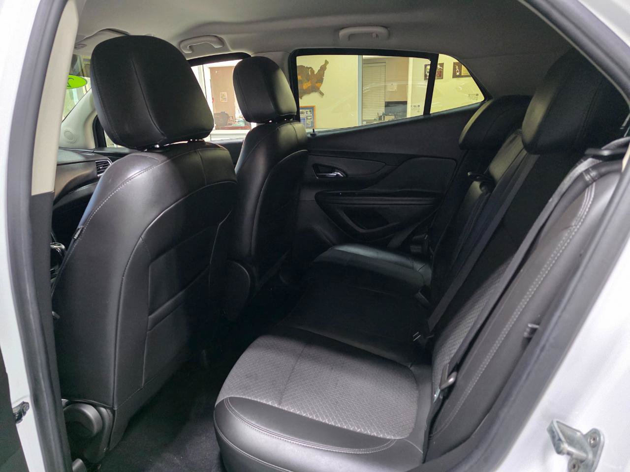 Used 2020 Buick Encore Preferred AWD/4WD image 19