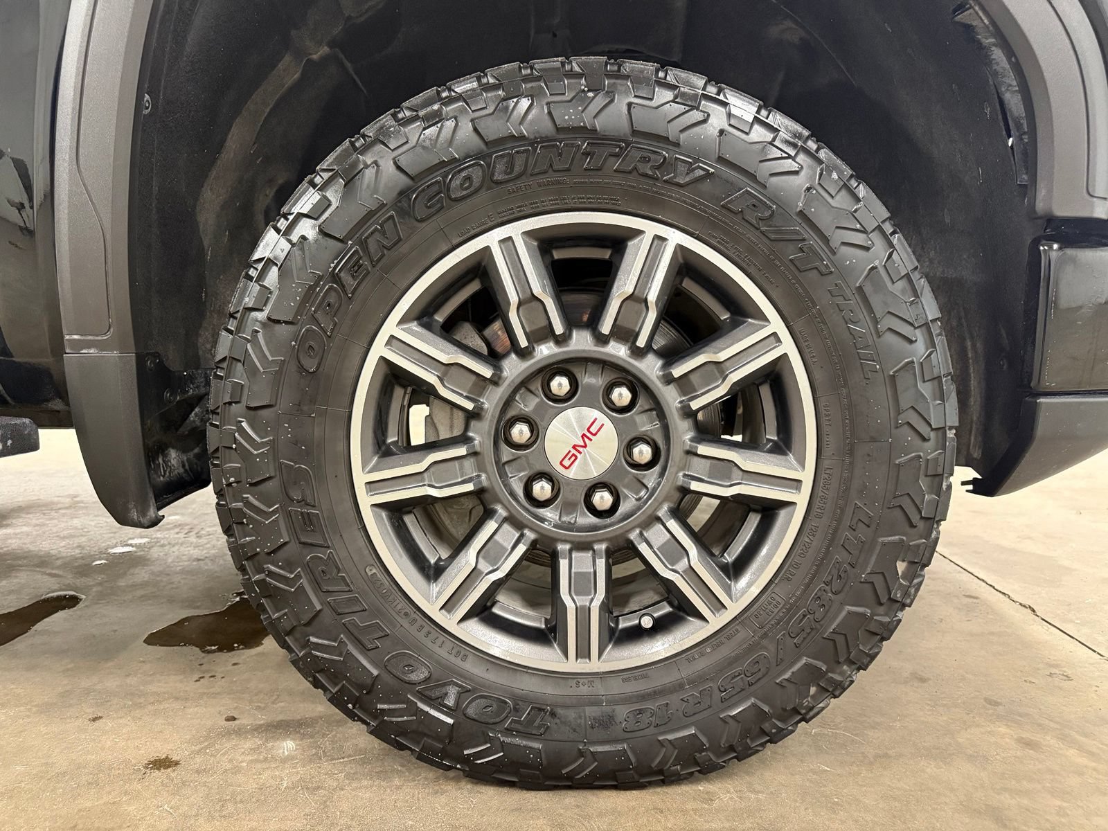 Used 2024 GMC Sierra 1500 AT4 w/ AT4 Preferred Package AWD/4WD image 33