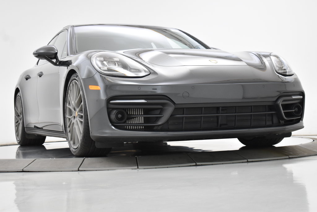 Used 2023 Porsche Panamera 4 Platinum Edition AWD/4WD image 16