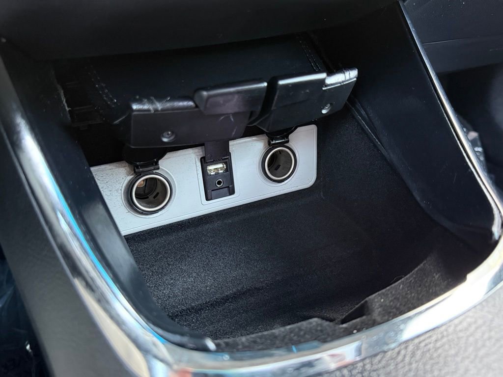 Used 2014 Toyota Avalon Limited image 24