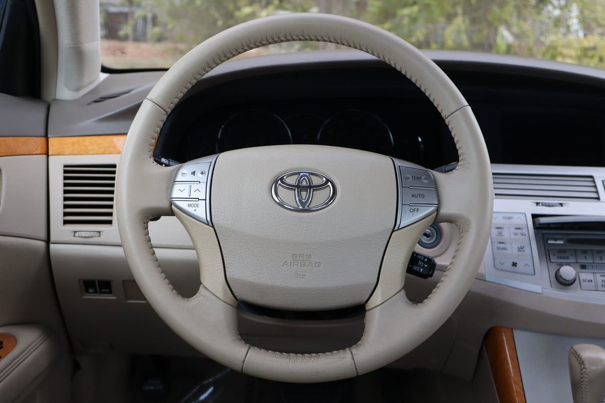 Used 2007 Toyota Avalon XL image 17