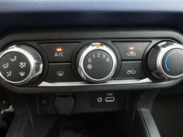 New 2025 Nissan Versa SV w/ Trunk Package image 31