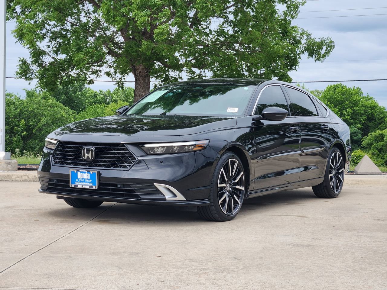 Certified 2023 Honda Accord Touring image 3