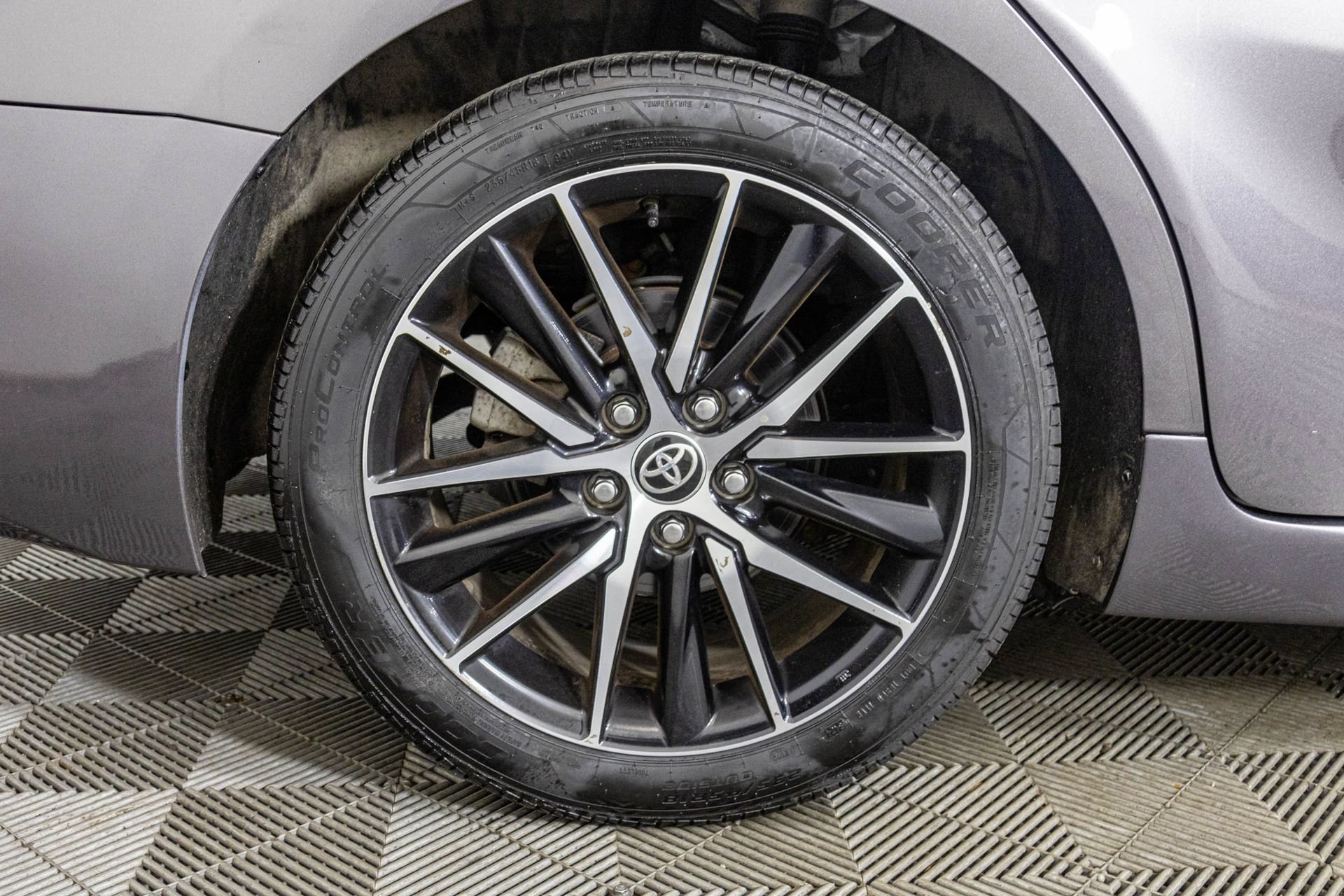 Used 2022 Toyota Camry SE w/ Cold Weather Package FWD image 49