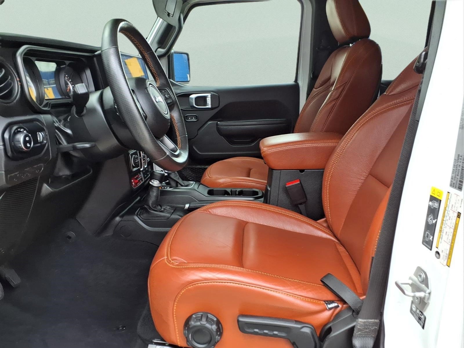 Used 2024 Jeep Gladiator Mojave w/ Convenience Group AWD/4WD image 12