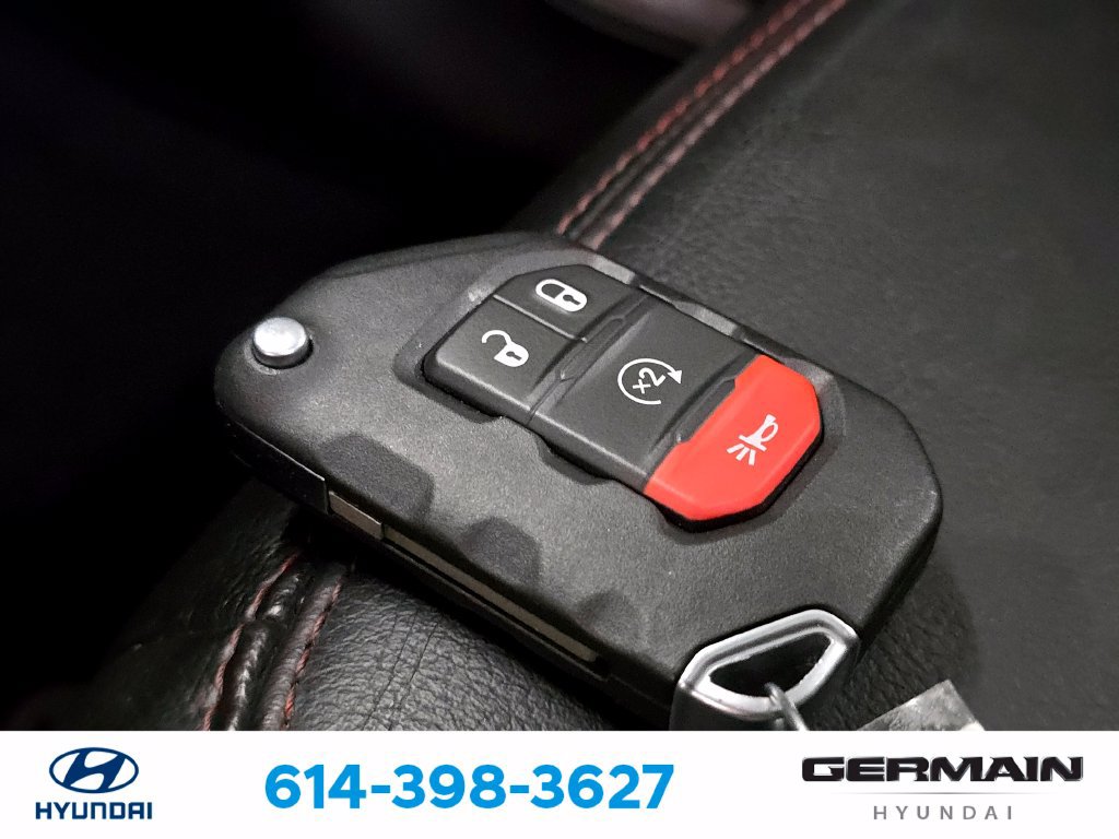 Used 2022 Jeep Wrangler Unlimited Rubicon w/ Cold Weather Group AWD/4WD image 34