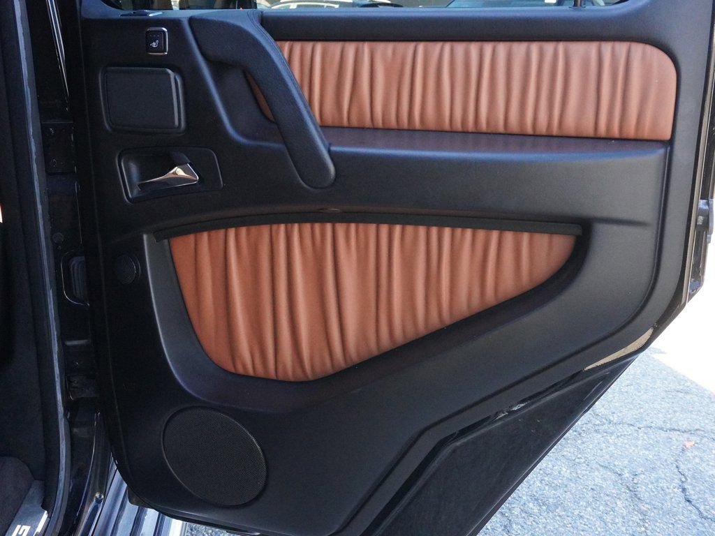 Used 2015 Mercedes-Benz G 63 AMG 4MATIC image 27