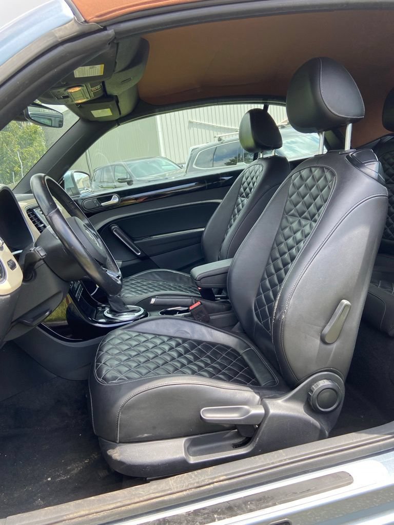 Used 2019 Volkswagen Beetle 2.0T Final Edition SEL FWD image 11
