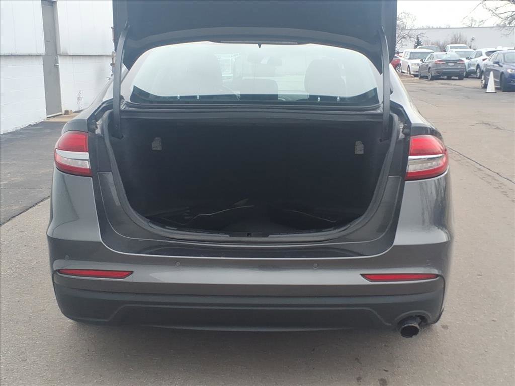 Used 2019 Ford Fusion SE image 7