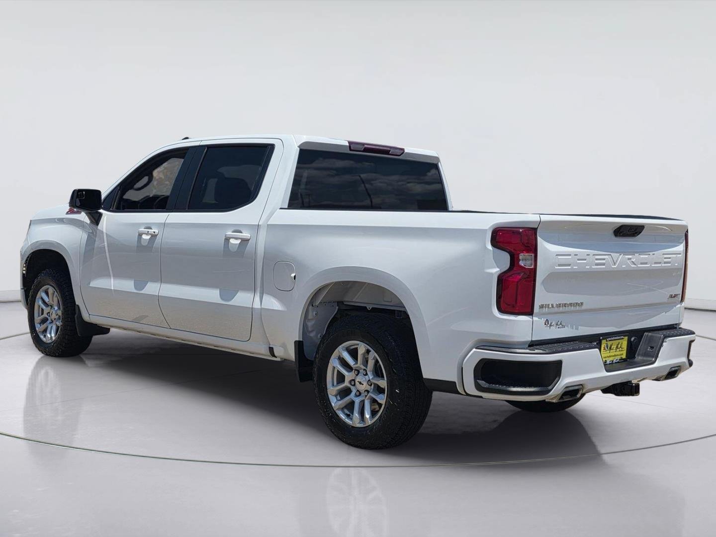 Used 2023 Chevrolet Silverado 1500 RST w/ Z71 Off-Road Package AWD/4WD image 7