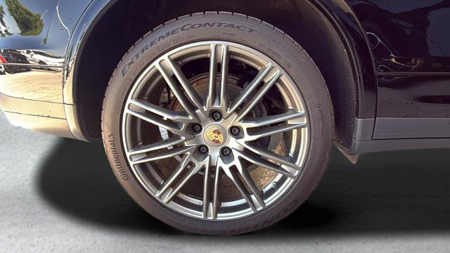 Used 2018 Porsche Cayenne AWD/4WD image 24