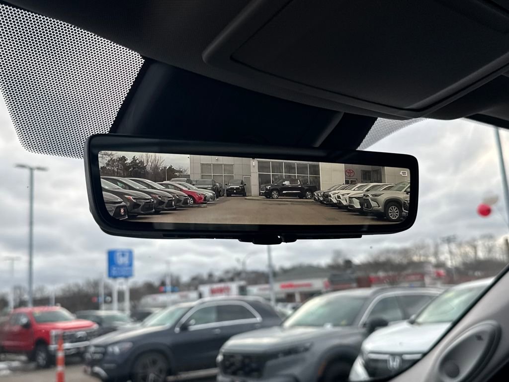 Used 2024 Toyota Highlander Platinum image 33